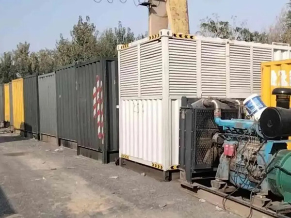 沂南200KW柴油发电机机组每小时油耗是多少？